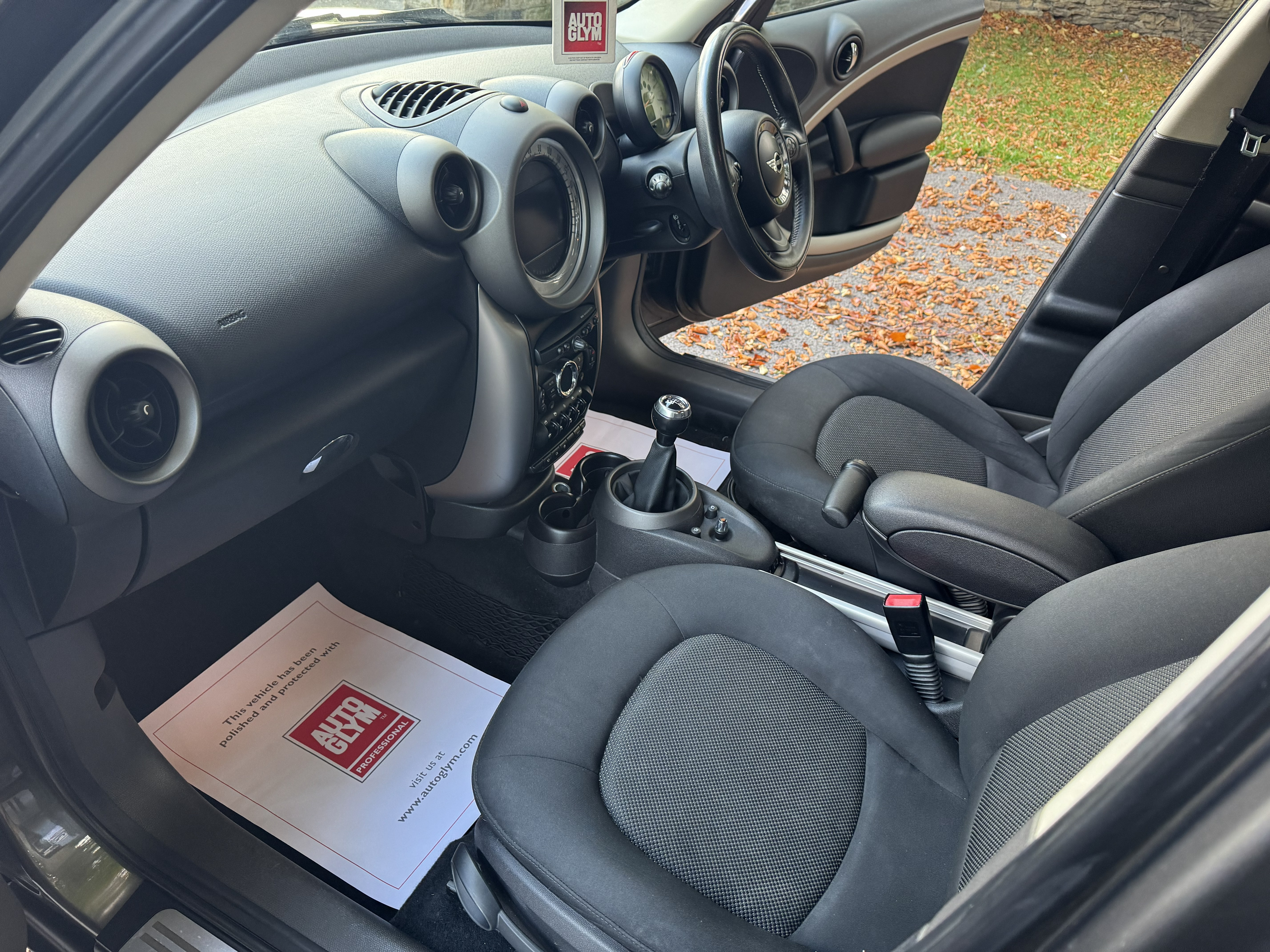 2012 MINI Countryman D interior