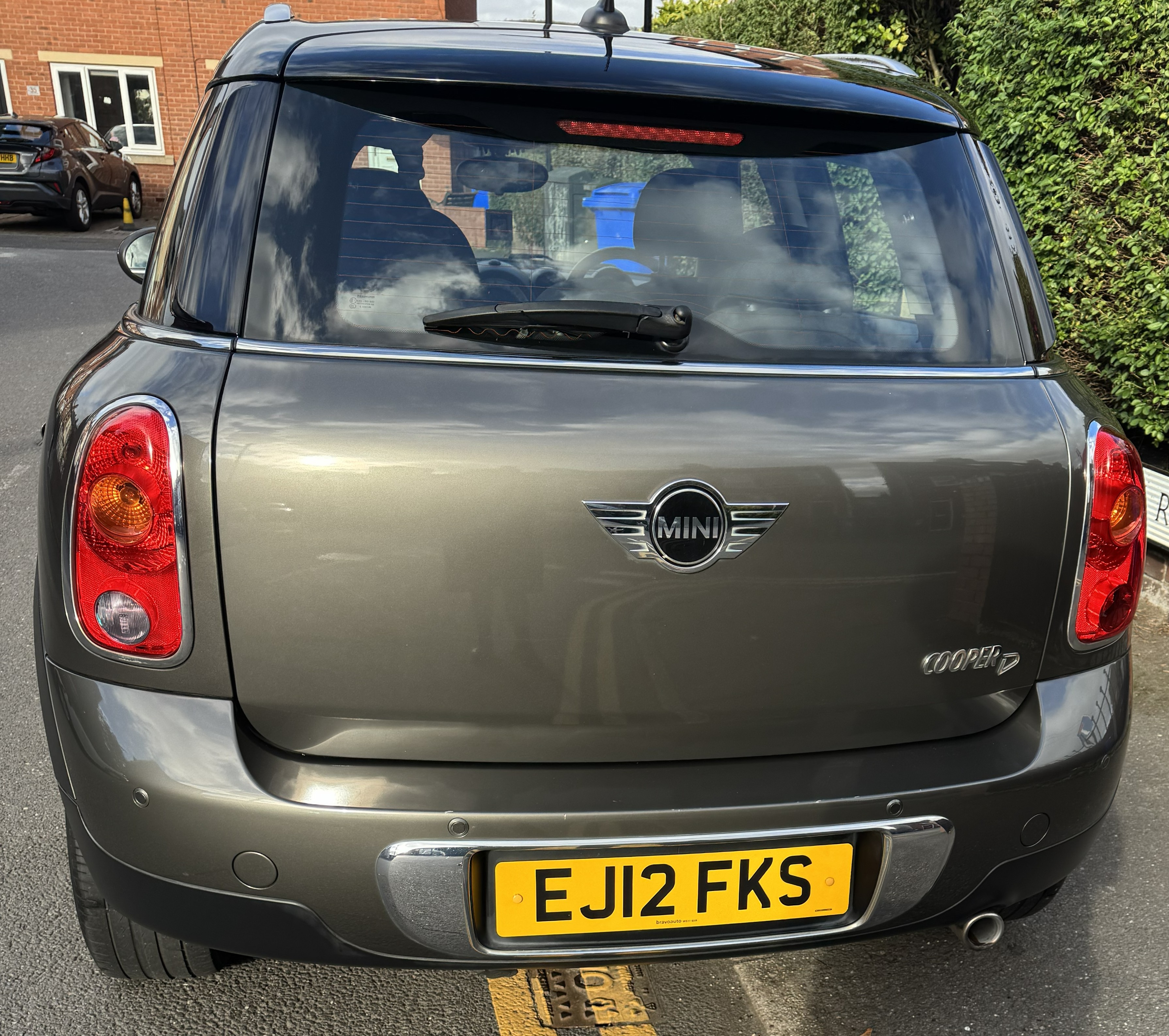 2012 MINI Countryman D rear view