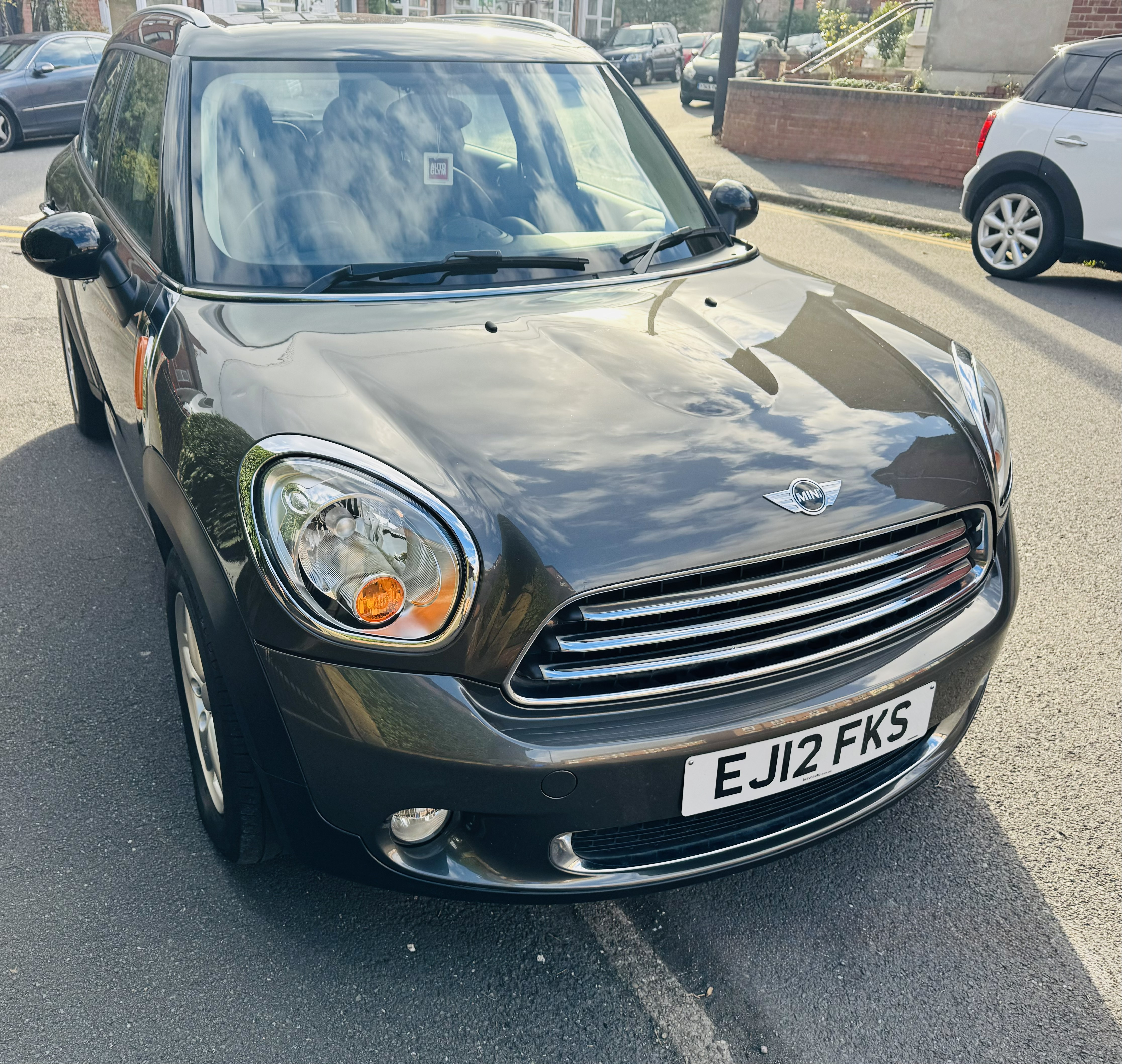 2012 MINI Countryman D side view